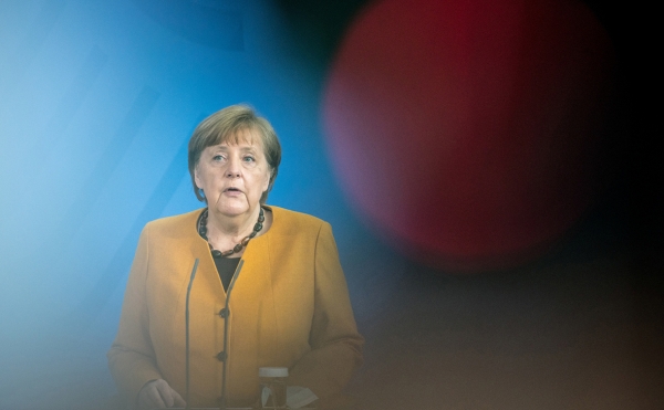 Меркель назвала карантин в Германии на Пасху ошибкой и попросила прощения
